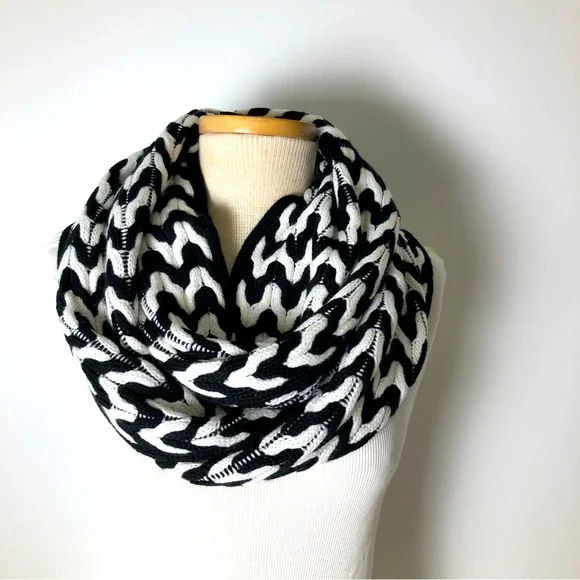 Calvin Klein Accessories Nwt Calvin Klein Infinity Loop Scarf
